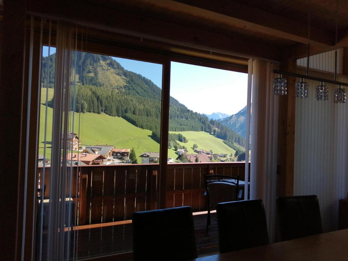 Chalet Zur Rose Apartment Berwang Exterior photo