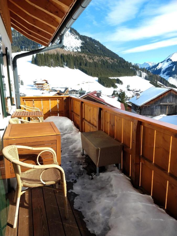 Chalet Zur Rose Apartment Berwang Exterior photo